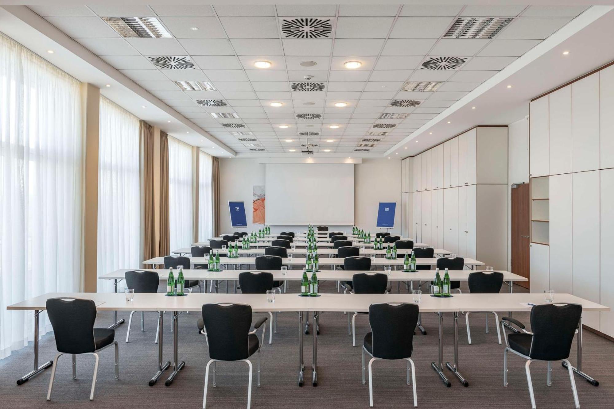 Nh Hamburg Horner Rennbahn Hotel Bagian luar foto