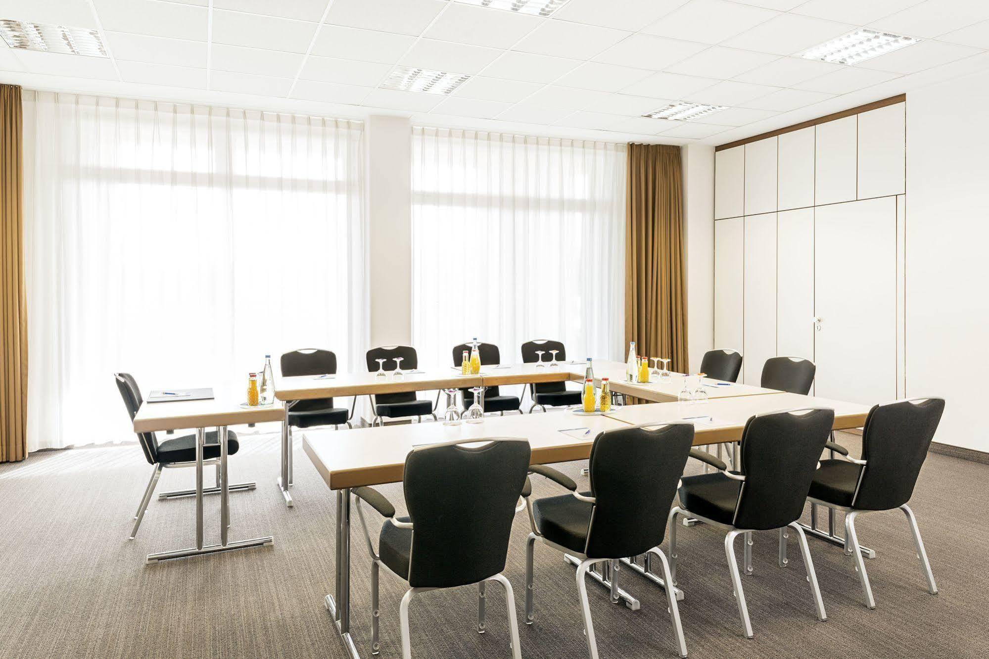 Nh Hamburg Horner Rennbahn Hotel Bagian luar foto